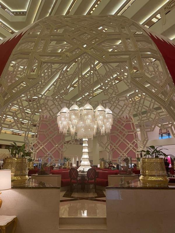 Lobby do luxuoso hotel, localizado na regio turstica da capital do Catar,  suntuoso