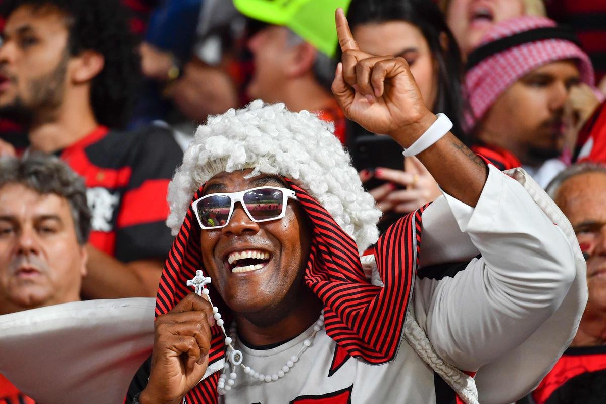 Torcidas de Liverpool e Flamego na final do Mundial de Clubes, em Doha, no Catar