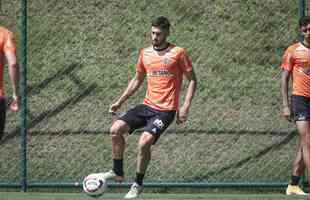 Fotos do primeiro treino de Junior Alonso no retorno ao Atltico