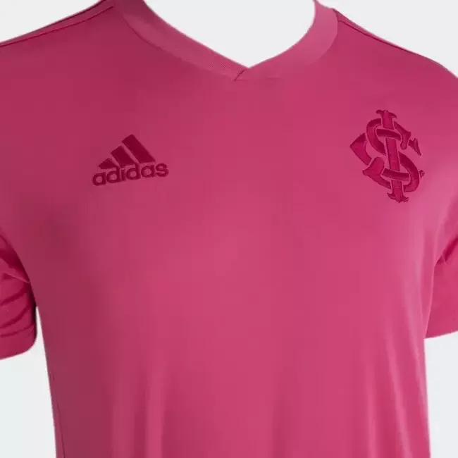 As camisas em homenagem ao 'Outubro Rosa' de 2022