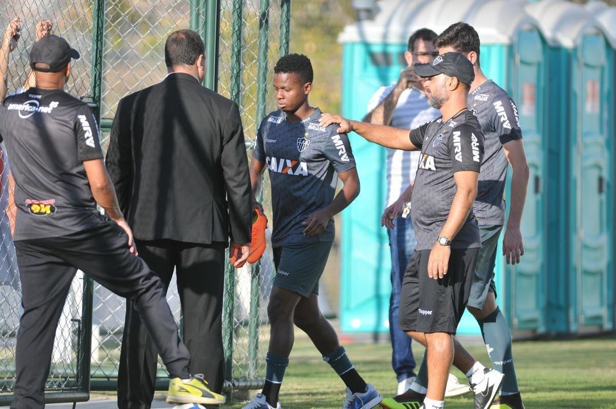 Atltico derrotou Coimbra em jogo-treino na Cidade do Galo com gols de Galdezani, Edinho e Fbio Santos