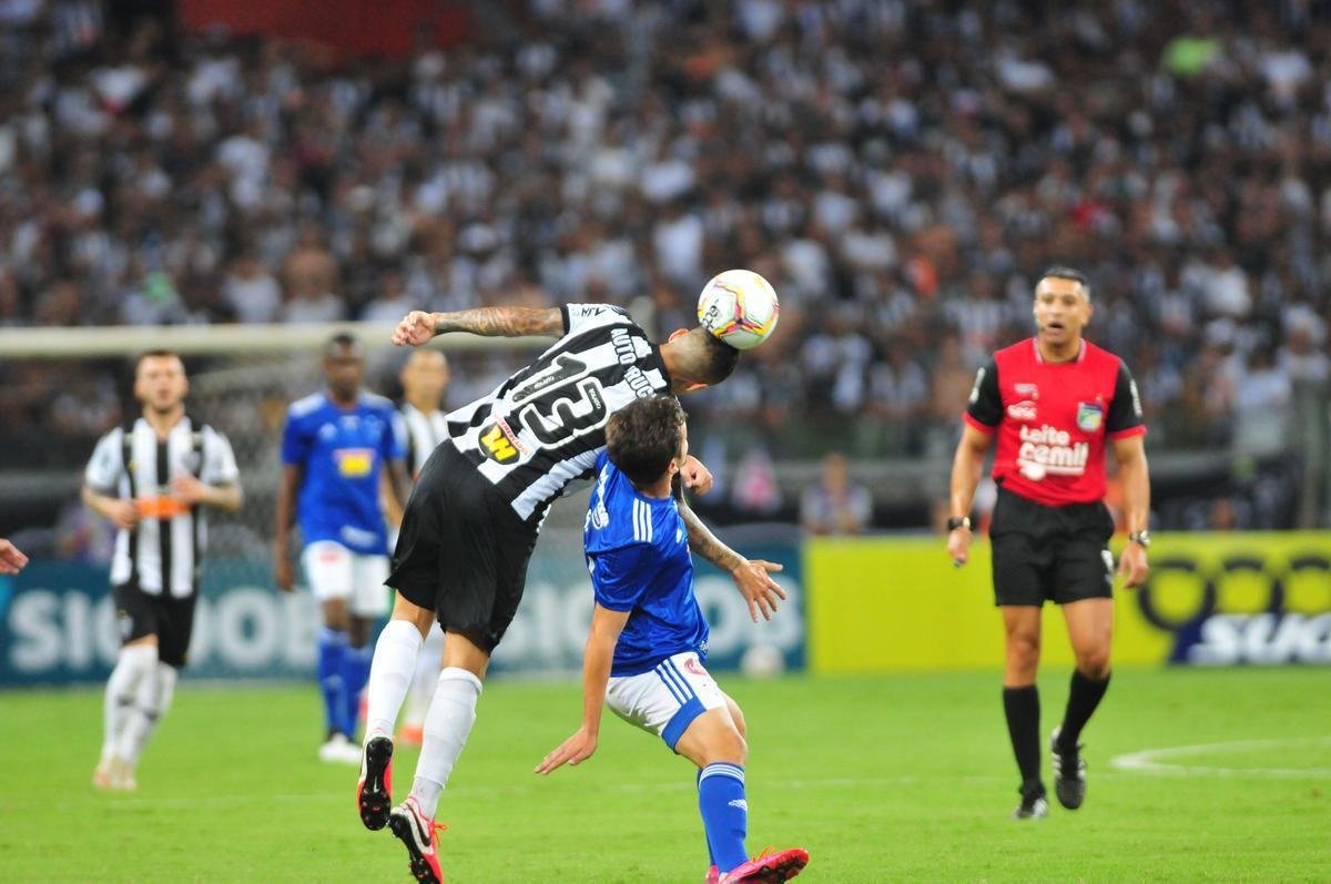 Imagens do clssico mineiro entre Atltico e Cruzeiro