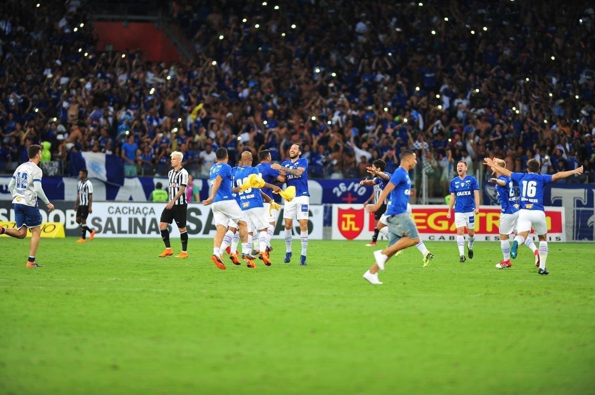 Festa do Cruzeiro com a conquista do Campeonato Mineiro sobre o Atltico