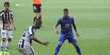 Cruzeiro estreou novo uniforme do centen�rio na vit�ria por 1 a 0 sobre o Athletic, no Mineir�o, pelo Mineiro. Vers�o � completamente azul, fugindo � tradi��o do clube de ter o cal��o e os mei�es brancos.