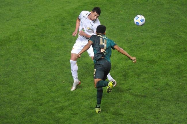 Fotos do jogo entre Amrica e Cricima, no Independncia, em Belo Horizonte, pela terceira fase da Copa do Brasil.