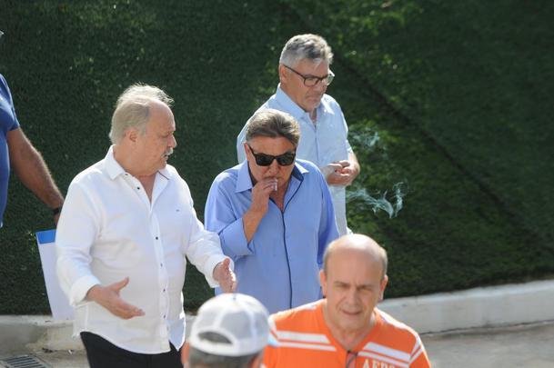 Novo gestor de futebol do Cruzeiro, Zez Perrella deu entrevista nesta sexta-feira, na Tocada Raposa II