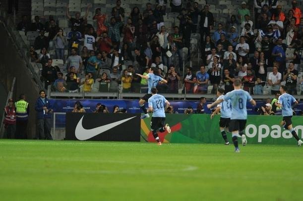 Fotos de Uruguai x Equador, no Mineiro