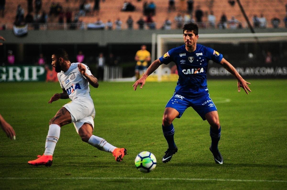 Fotos da vitria do Cruzeiro sobre o Santos, por 1 a 0, no Pacaembu, com gol de Bruno Silva