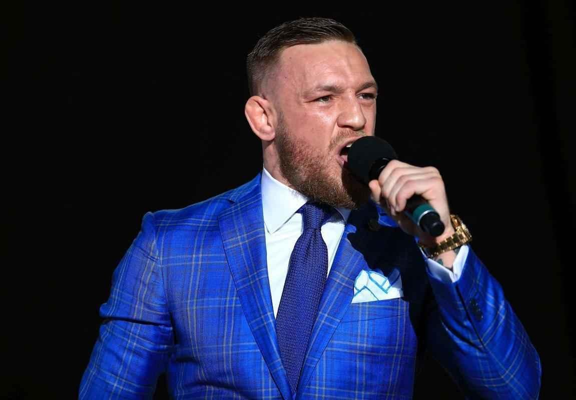 Floyd Mayweather e Conor McGregor tm segundo encontro, em Toronto, com muito falatrio