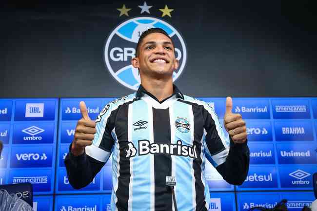 Grêmio acerta empréstimo de Wesley Moreira ao CRB