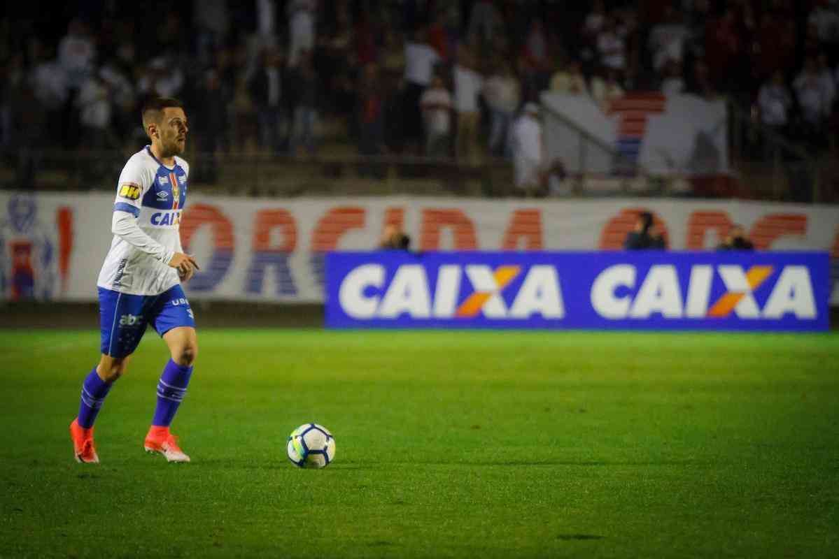 Fotos de Paran x Cruzeiro, na Vila Capanema, em Curitiba, pela 12 rodada do Campeonato Brasileiro