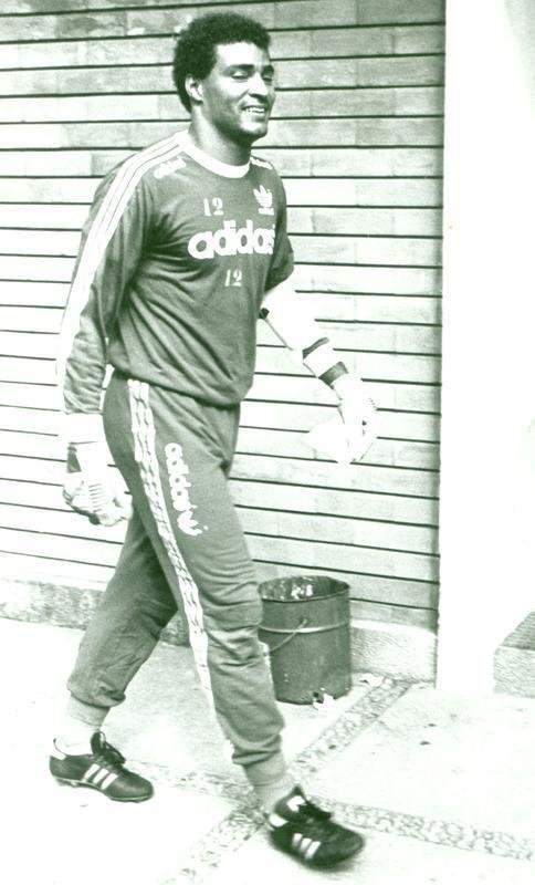 Imagens do Cruzeiro com a camisa da Adidas (Arquivo/Estado de Minas)