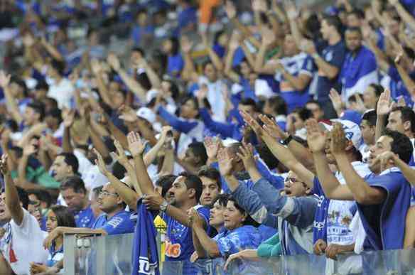 Imagens da torcida do Cruzeiro no jogo contra o Fluminense