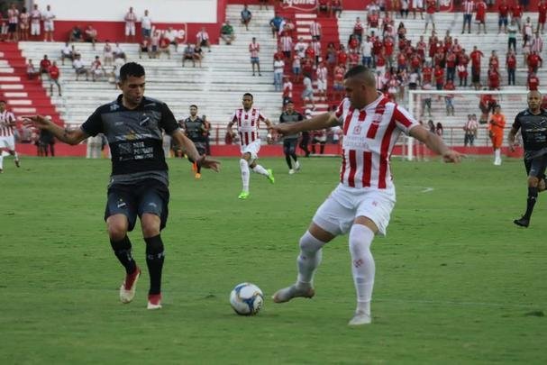 Nutico recebeu o ABC, nos Aflitos, em primeira partida da sequncia em casa e acabou sendo surpreendido aps incio ruim de segundo tempo