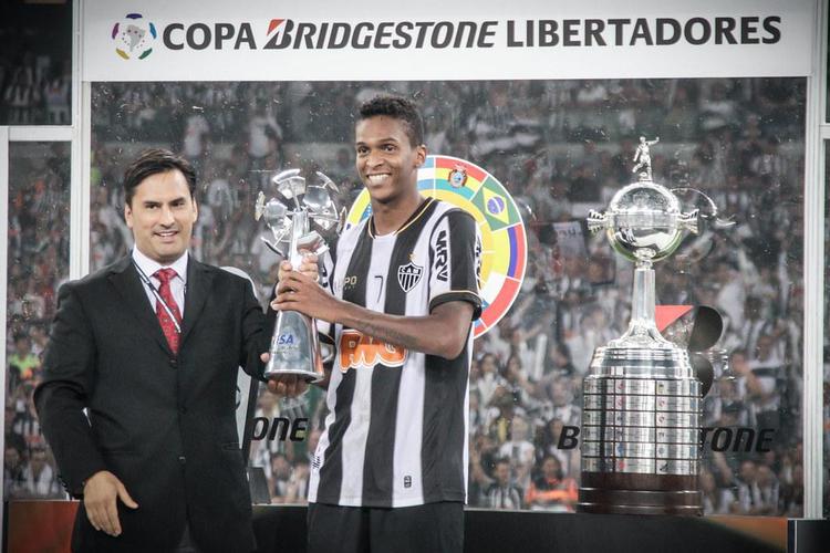 Em 2013, Jô foi o artilheiro da Copa Libertadores, com sete gols marcados na campanha do título.