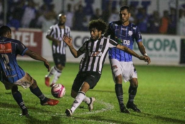 Imagens da vitória do Atlético sobre a URT