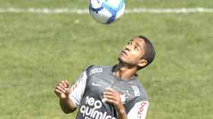 Atacante Jorge Henrique, de 40 anos, que se destacou com as camisas do Botafogo e do Corinthians, foi contratado pelo North Esporte Clube, de Montes Claros