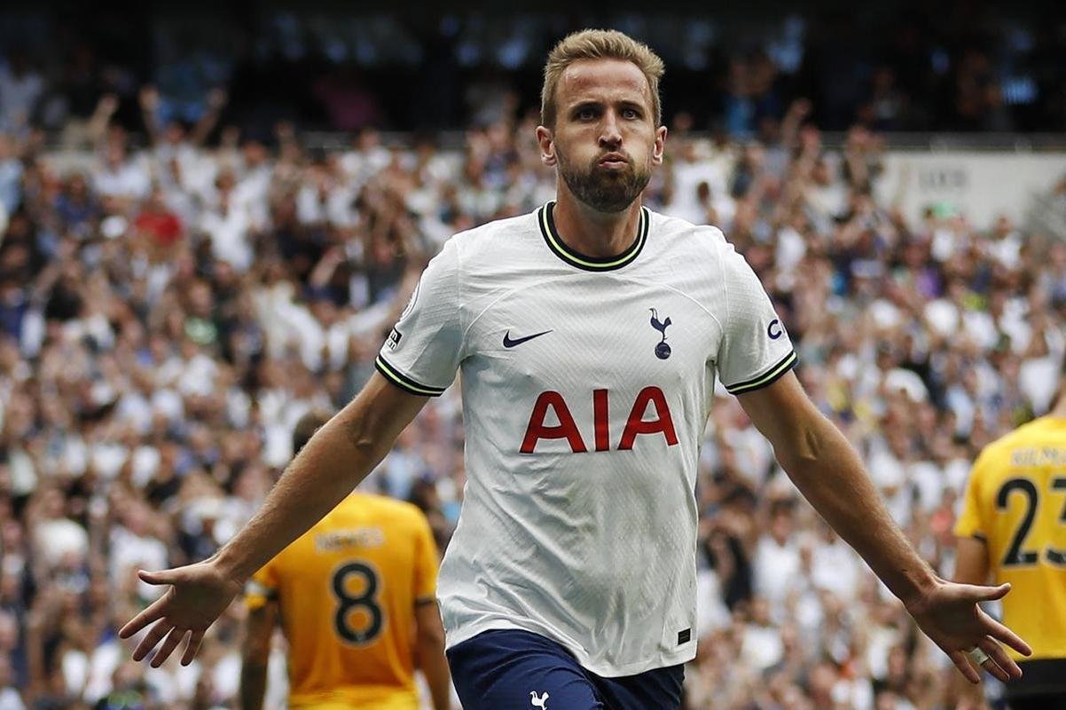 11 - Tottenham (Inglaterra): R$ 666,2 milhes por ano