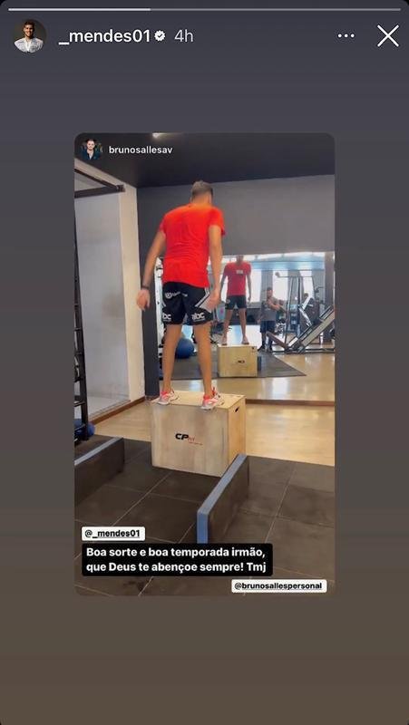 Goleiro Matheus Mendes, novo reserva imediato de Everson, seguiu rotina de treinos.