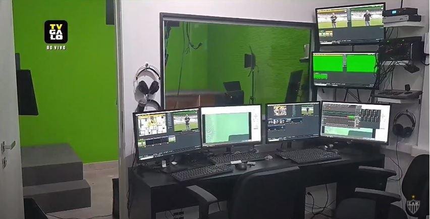 O Atltico inaugurou, na tarde desta segunda-feira (21), um estdio de comunicao na sede do clube, no bairro de Lourdes, em Belo Horizonte. O projeto  mais um investimento do Galo no setor e busca, principalmente, a aproximao do torcedor com o dia a dia da instituio.