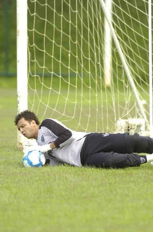 Giovanni - 2011: foi contratado pelo Galo em 2011. Teve algumas oportunidades, mas virou reserva de Victor em 2012. Disputou 79 jogos e sofreu 80 gols.