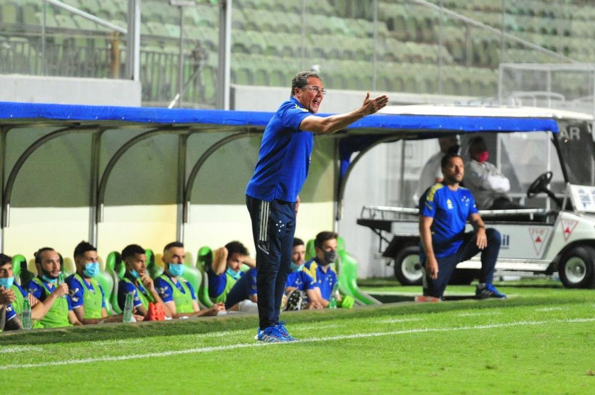 Fotos do jogo entre Cruzeiro e Remo, no Independncia, em BH, pela 32 rodada da Srie B do Brasileiro