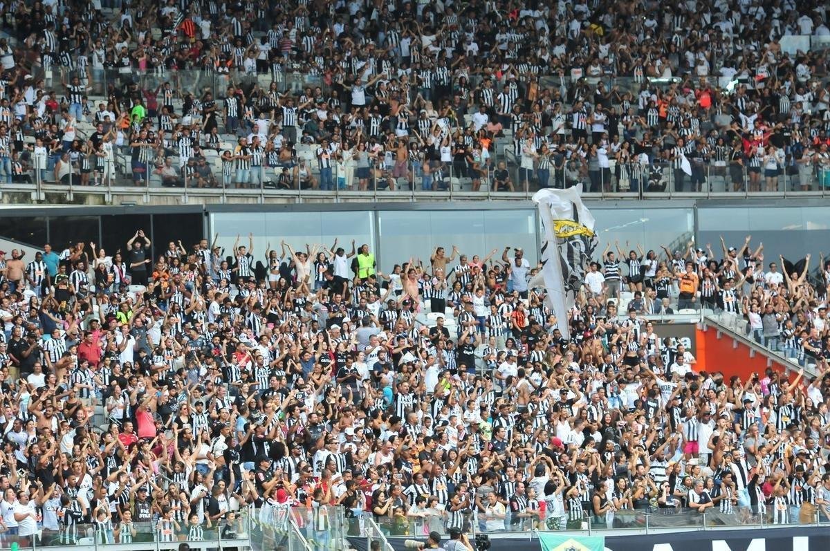 Fotos das torcidas de Atltico e Amrica no clssico deste domingo, no Mineiro, pela 10 rodada do Estadual