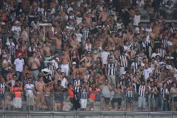 Imagens do segundo tempo do clssico entre Cruzeiro e Atltico, no Mineiro