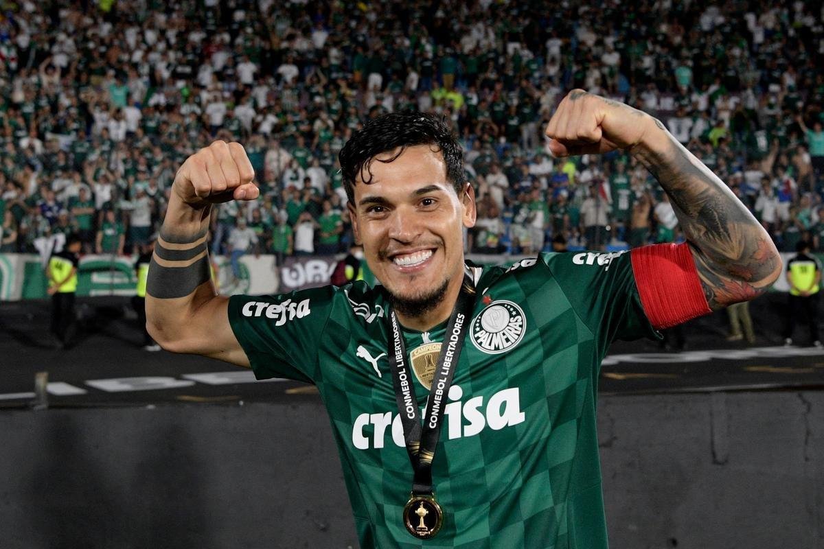 Fotos: festa dos jogadores do Palmeiras com a taa da Libertadores