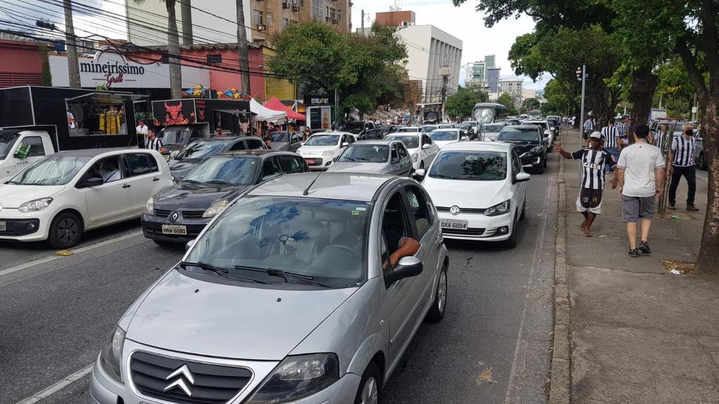 Chegada da torcida do Atltico ao Mineiro para a final da Copa do Brasil, contra o Athletico-PR