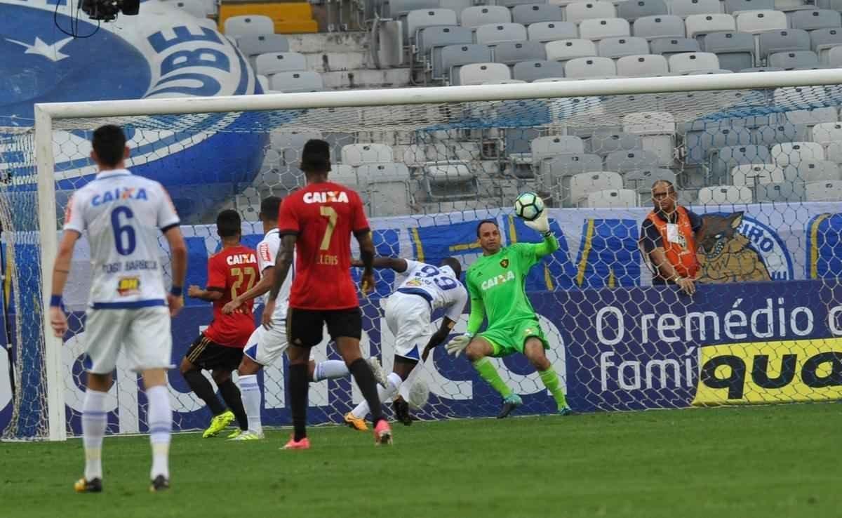 Imagens da partida entre Cruzeiro e Sport, duelo vlido pela 21 rodada da Srie A do Campeonato Brasileiro