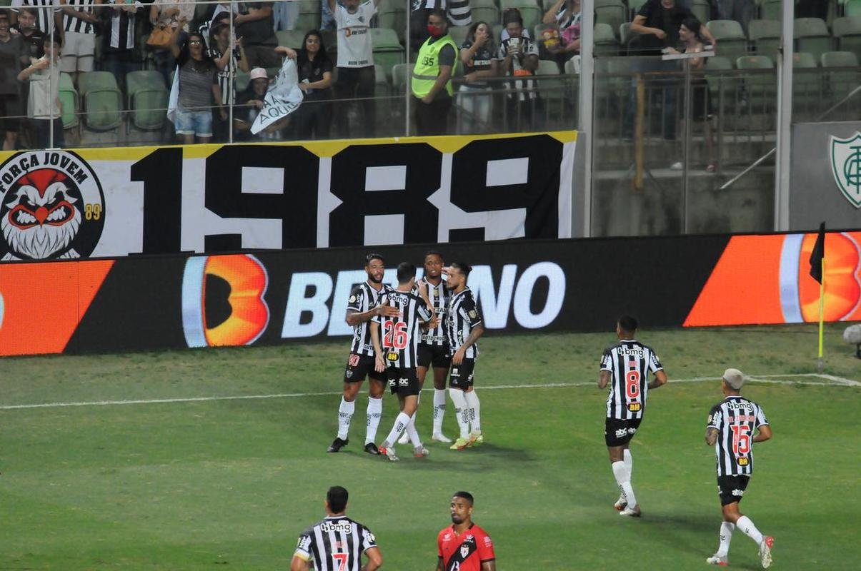 Fotos da vitria do Atltico por 2 a 0 sobre Atltico-GO pelo Campeonato Brasileiro