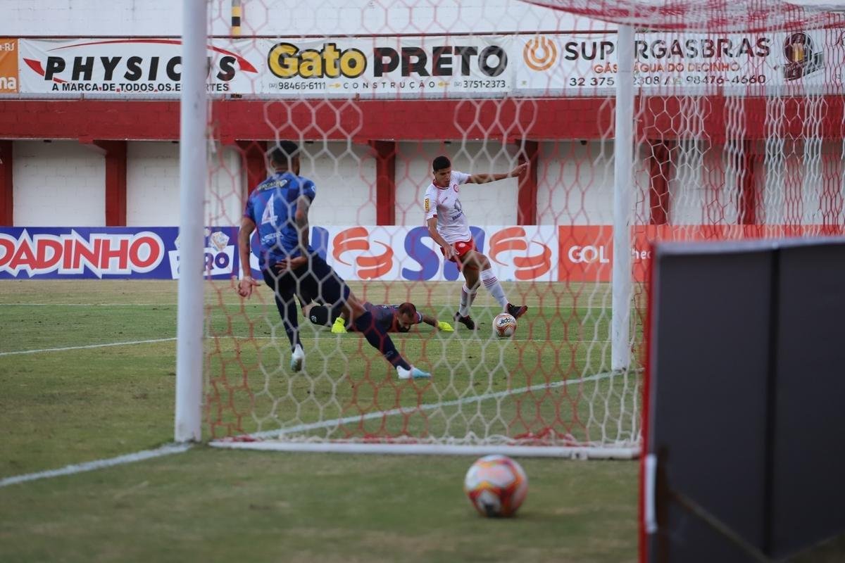 Com trs gols de Rubens e um de Maycon Douglas, Tombense goleou So Jos-SP por 4 a 0, pela segunda rodada do Grupo B da Srie C