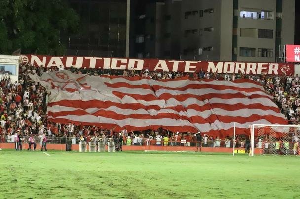Mesmo saindo atrás do placar, o Timbu virou o duelo decisivo, com gols do prata da casa Thiago, Rafael Oliveira e Matheus Carvalho.O Náutico contou com seu maior público da Série C, com 9.997 torcedores alvirrubros