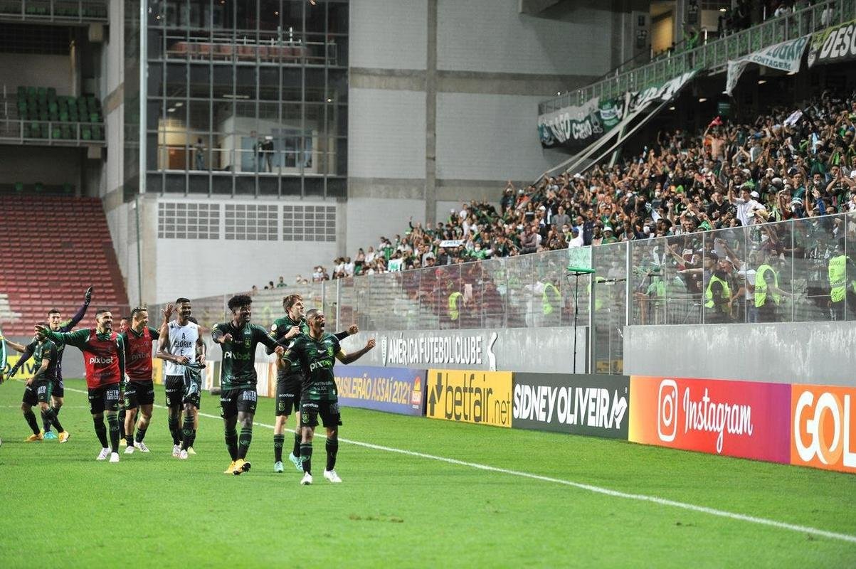Fotos do jogo entre Amrica e Grmio, no Independncia, em Belo Horizonte, pela 32 rodada da Srie A do Brasileiro