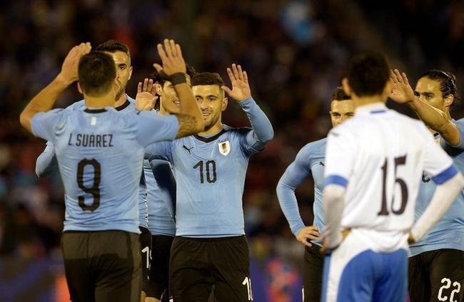Arrascaeta, do Cruzeiro, marcou primeiro gol do Uruguai em vitria sobre Uzbequisto, em Montevidu
