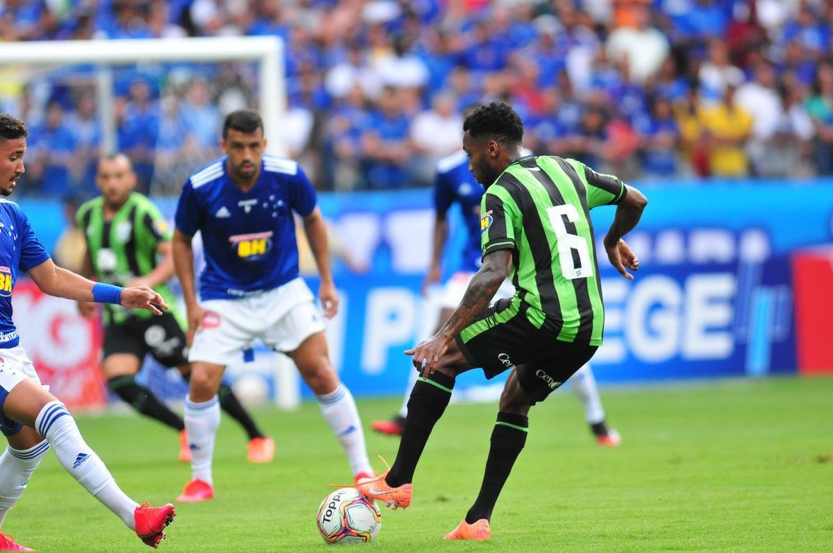 Cruzeiro e Amrica se enfrentaram em clssico pela 5 rodada do Campeonato Mineiro