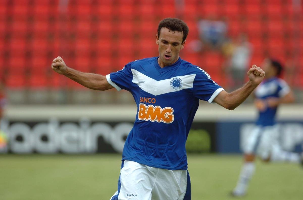 Thiago Ribeiro (2008 a 2011): 49 gols em 147 jogos