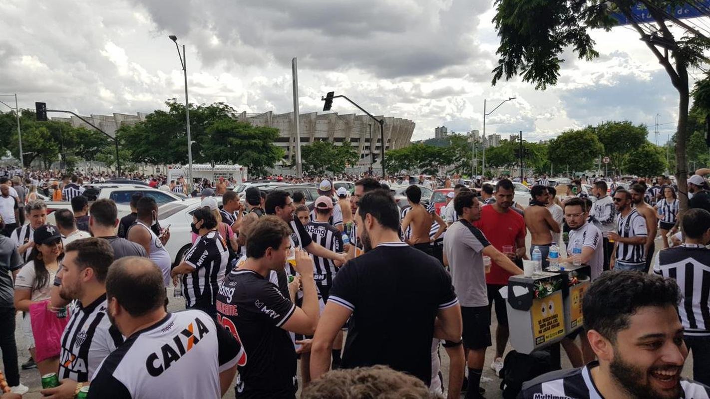 Chegada da torcida do Atltico ao Mineiro para a final da Copa do Brasil, contra o Athletico-PR