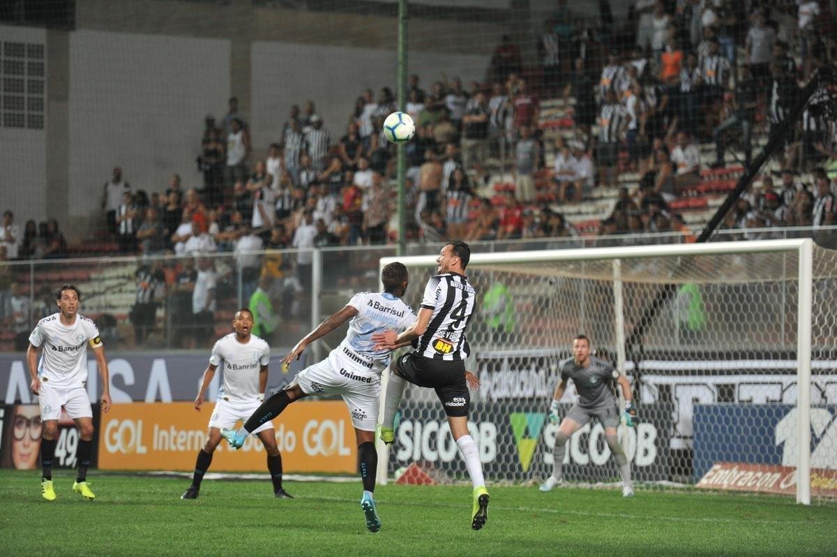 Fotos do jogo entre Atltico e Grmio