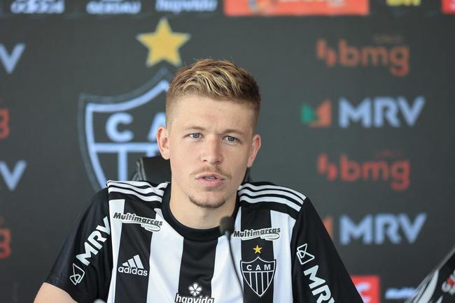 Bruno Fuchs é apresentado pelo Atlético