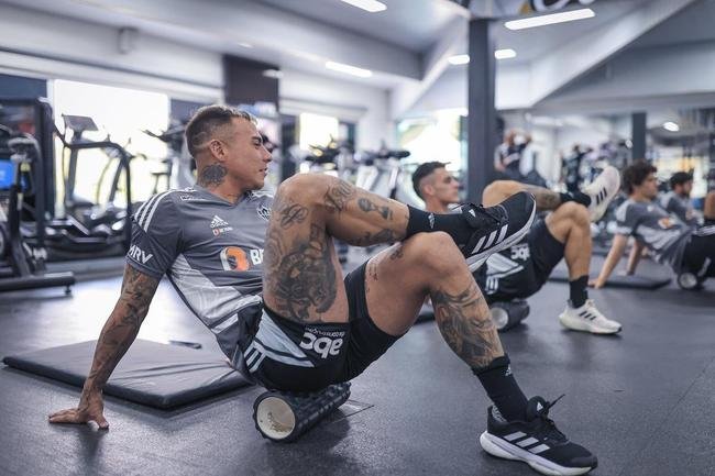 Ainda sem Arana, Atltico teve treino na Cidade do Galo, nesta segunda-feira (8), para o confronto com o Palmeiras pela Copa Libertadores.