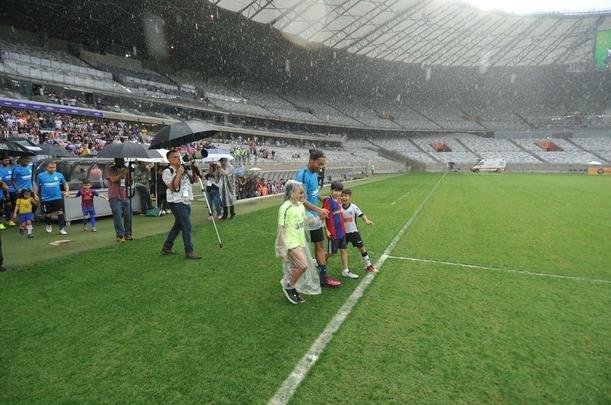 Fotos do 'Game of Dreams', jogo festivo dos Amigos do Ronaldinho contra os Amigos do Penta