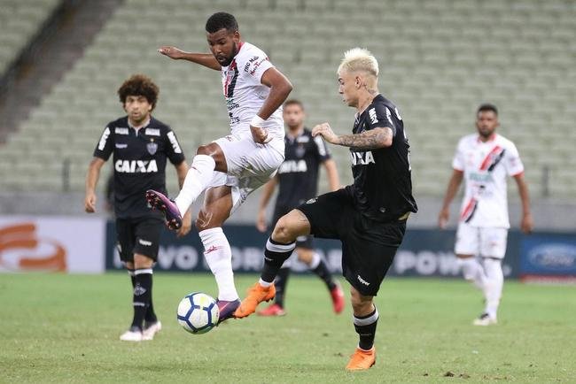 Veja imagens do empate entre Ferrovirio-CE e Atltico no Castelo