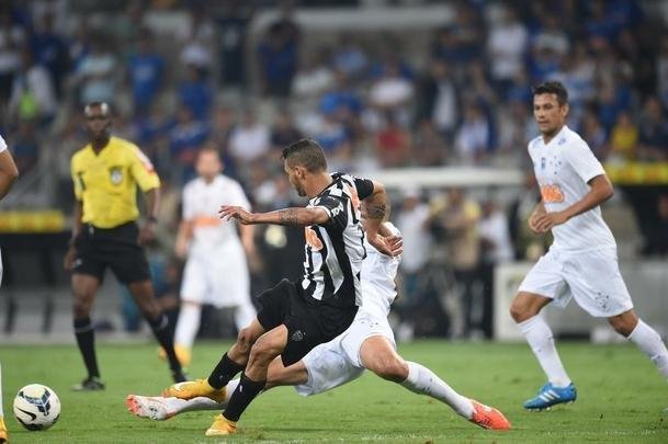 Imagens da deciso entre Cruzeiro e Atltico no Mineiro