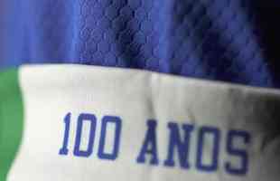 Detalhe da nova camisa do Cruzeiro 
