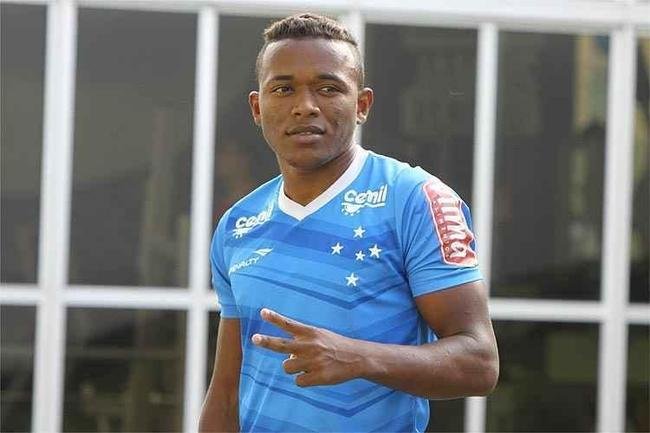 Par (lateral-esquerdo) - comprado por cerca de R$ 3 milhes ao Bahia, fez apenas 13 partidas no time do Cruzeiro.