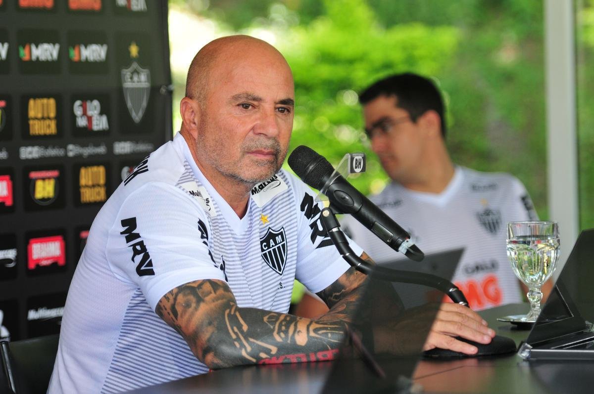 Jorge Sampaoli foi apresentado na tarde desta segunda-feira como novo tcnico do Atltico