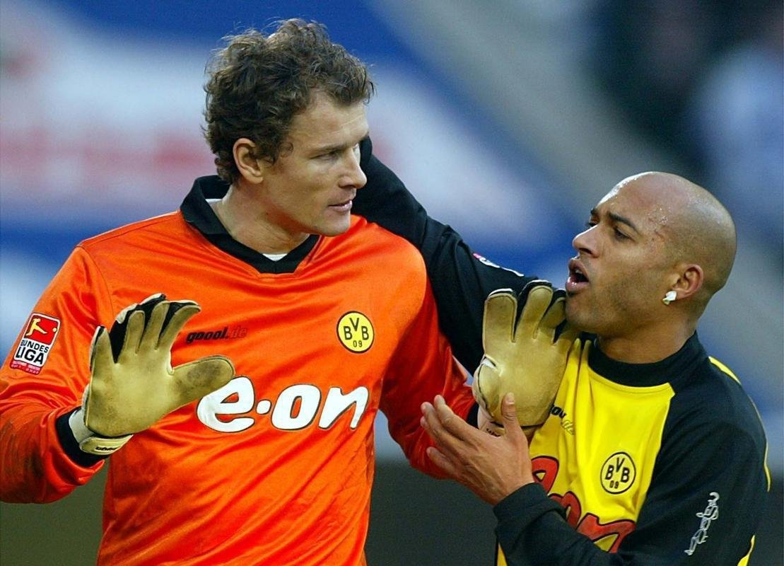 Fotos do ex-lateral-esquerdo Ded atuando por Atltico e Borussia Dortmund