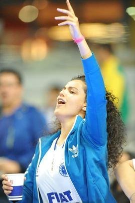 Torcida do Cruzeiro lotou o Mineiro em duelo com o Grmio pela semifinal da Copa do Brasil